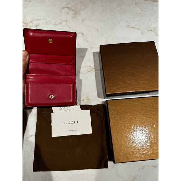 Beautiful Rare GG Gucci 3D Cherry Wallet with Red Interior - Picture 4 of 16